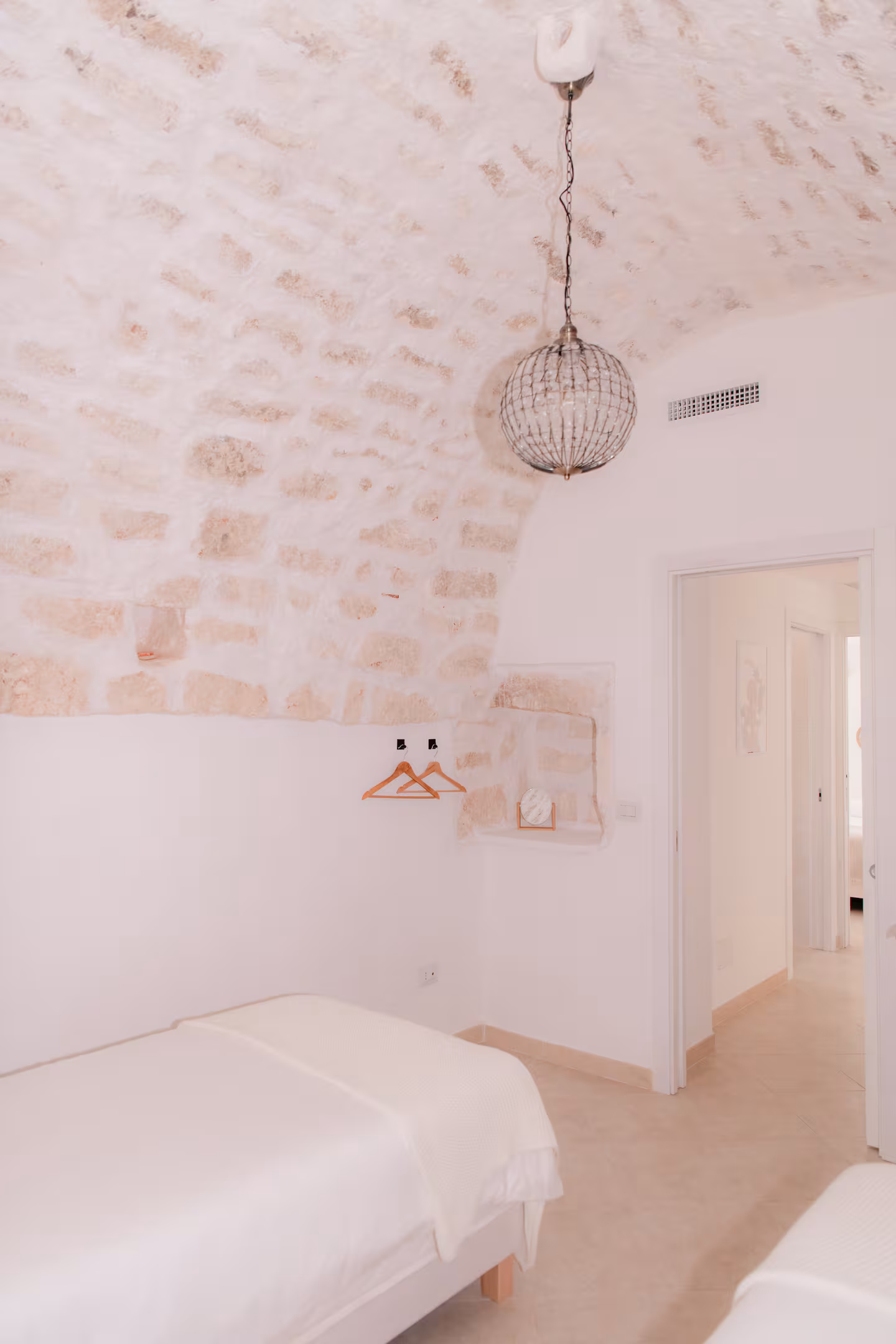 Bedroom under a star-shaped stone vault